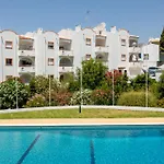 דירה Charming Beachside W/ Pool By Lovelystay