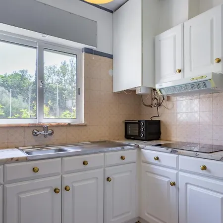 Charming Beachside W/ Pool By Lovelystay Appartement